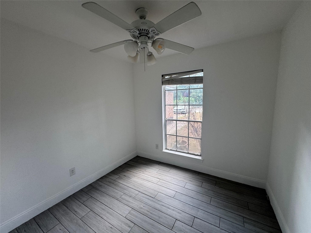 3219 Brookgreen Drive - Photo 5