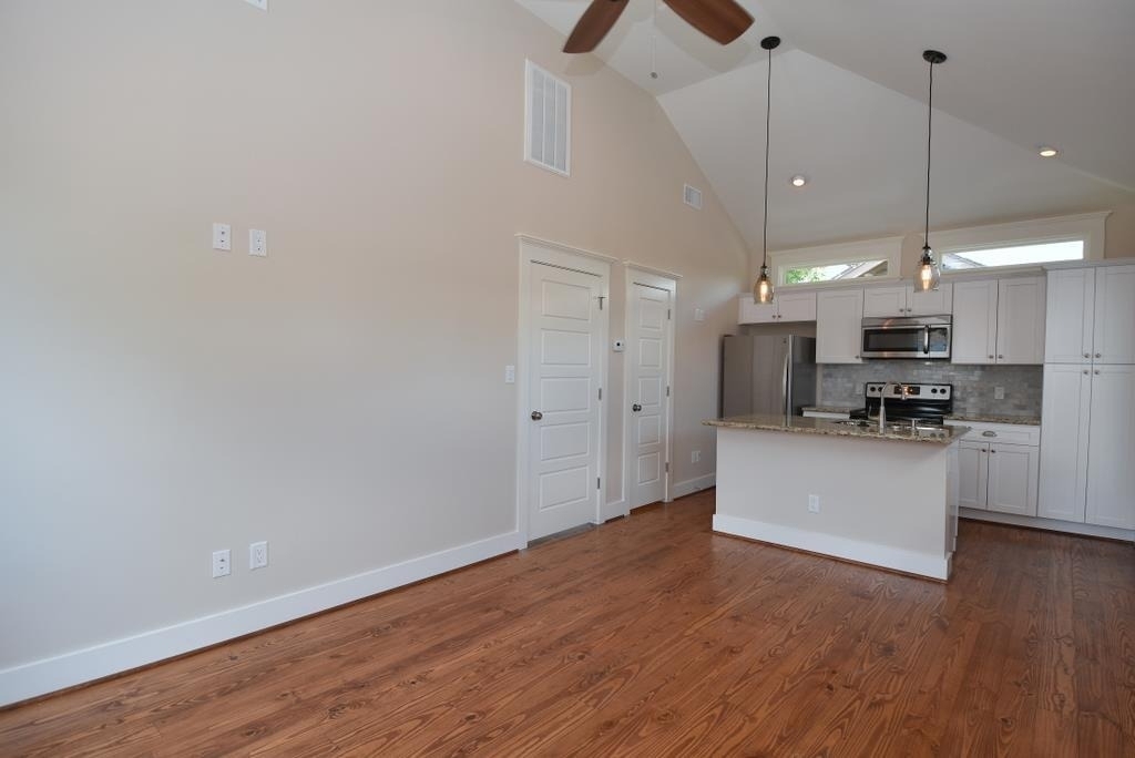119 E 26th - Photo 4