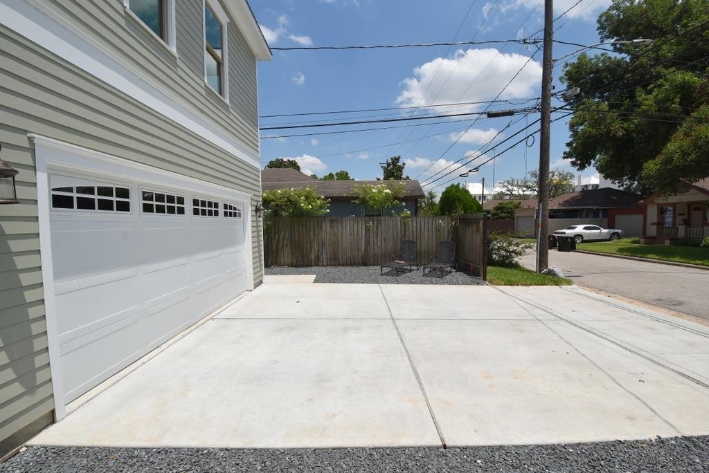 119 E 26th - Photo 18