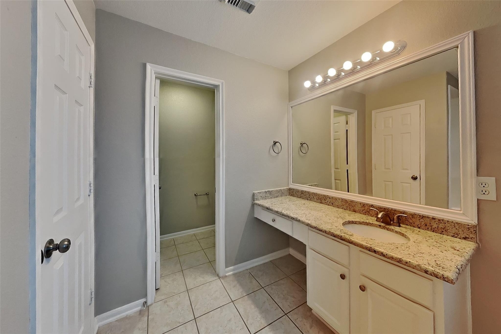 20631 Hillsdale Park Drive - Photo 8