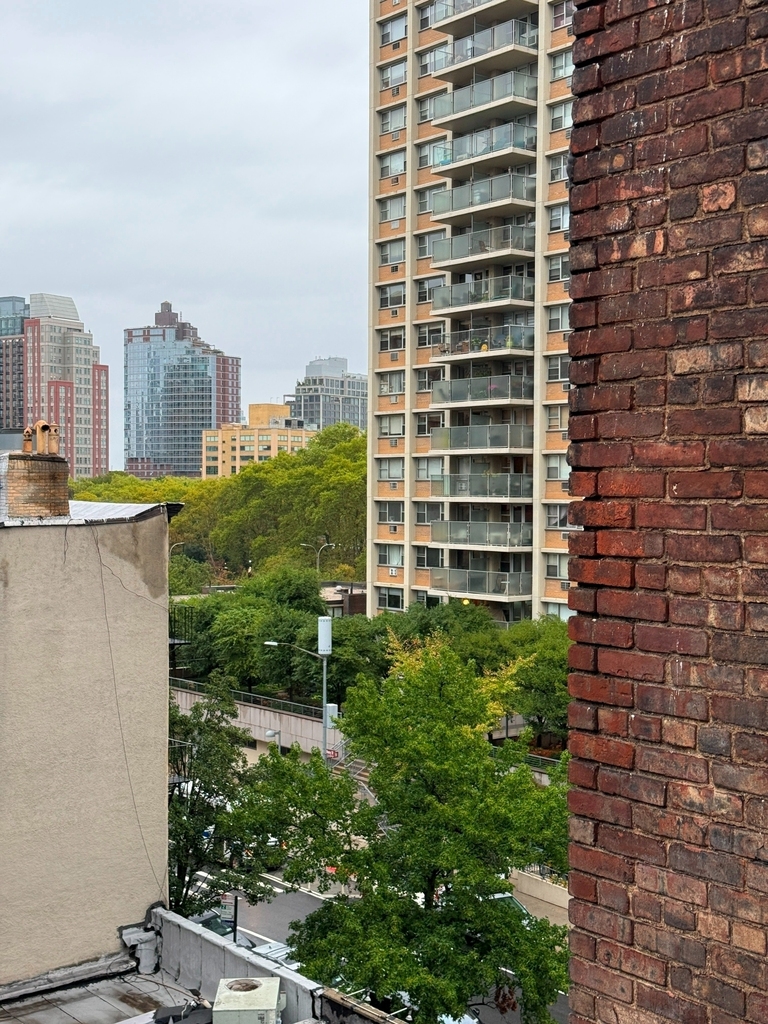 73 Pineapple Street - Photo 2