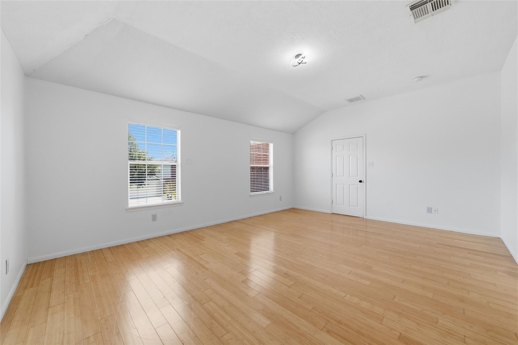 7110 Favian Court - Photo 19