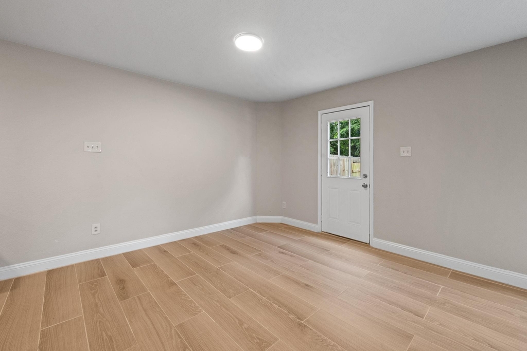 20506 Kenswick Drive - Photo 6