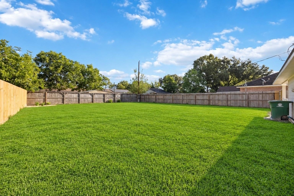 8411 Botany Lane - Photo 15