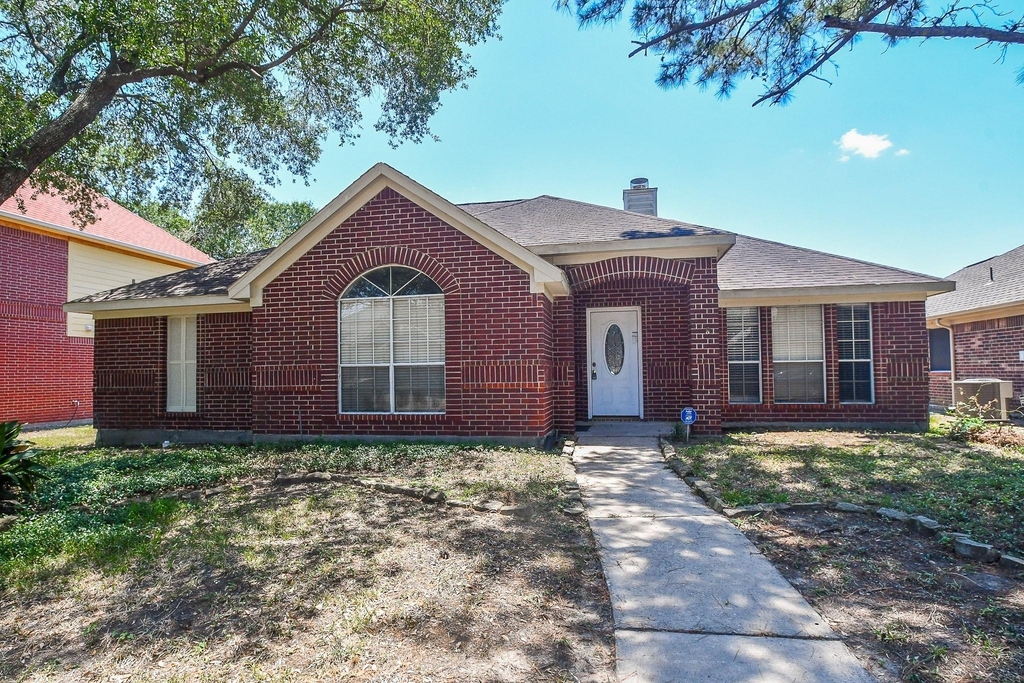 15319 Goodman Street - Photo 0