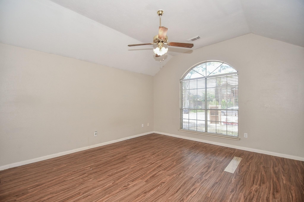15319 Goodman Street - Photo 15