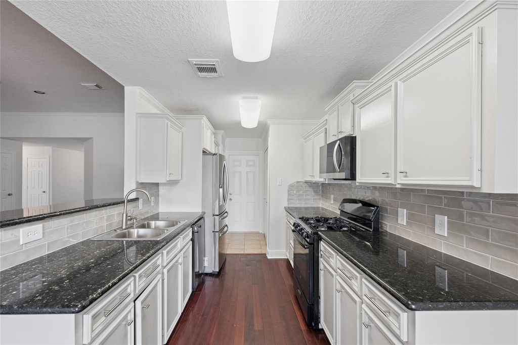 11 Clara Barton Lane - Photo 5