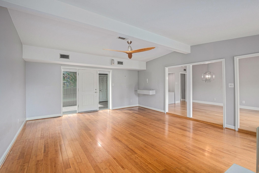 5539 Indigo Street - Photo 8