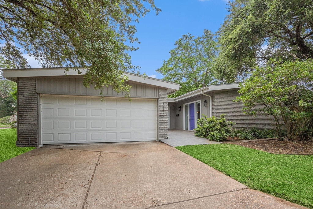 5539 Indigo Street - Photo 0