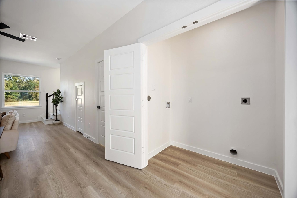 7221 Sandra Street - Photo 10