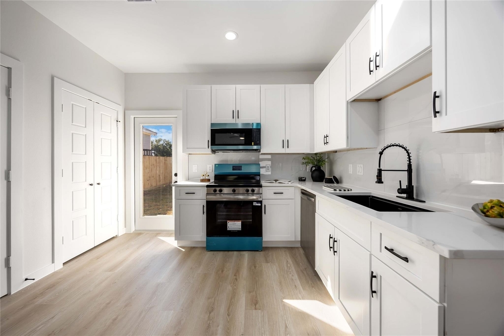 7221 Sandra Street - Photo 12