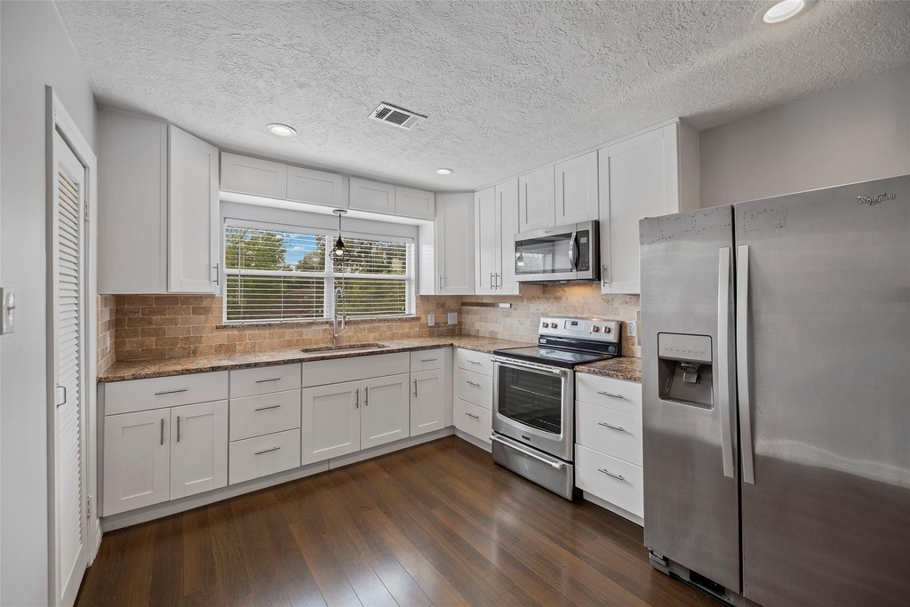6918 Irvington Boulevard - Photo 0
