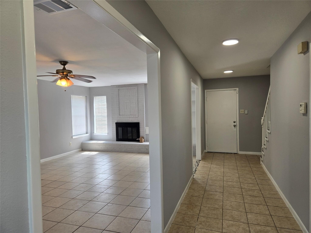 10806 Zircon Court - Photo 4
