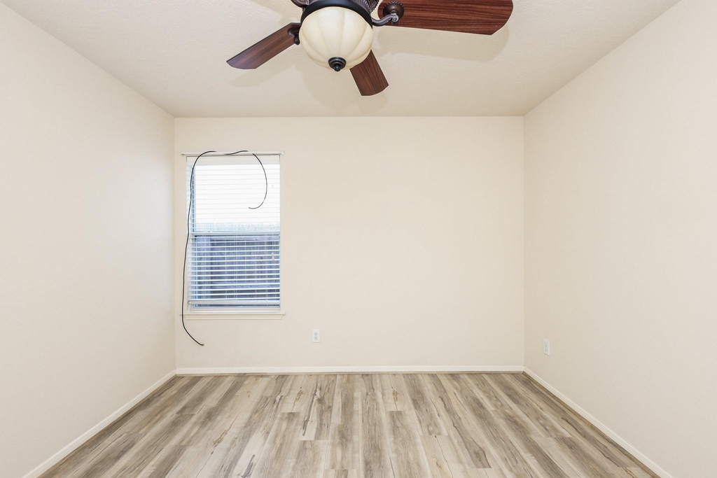 1006 Harrisburg Court - Photo 15