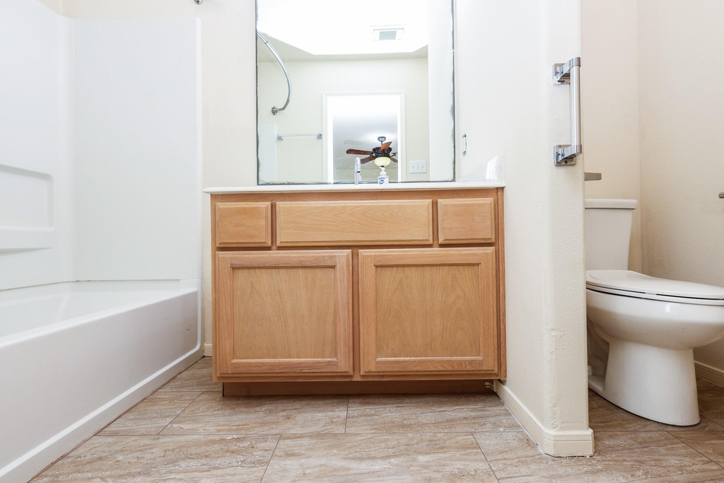 1006 Harrisburg Court - Photo 12