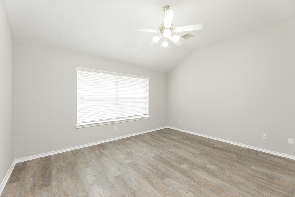 24502 Drakefield Court - Photo 17
