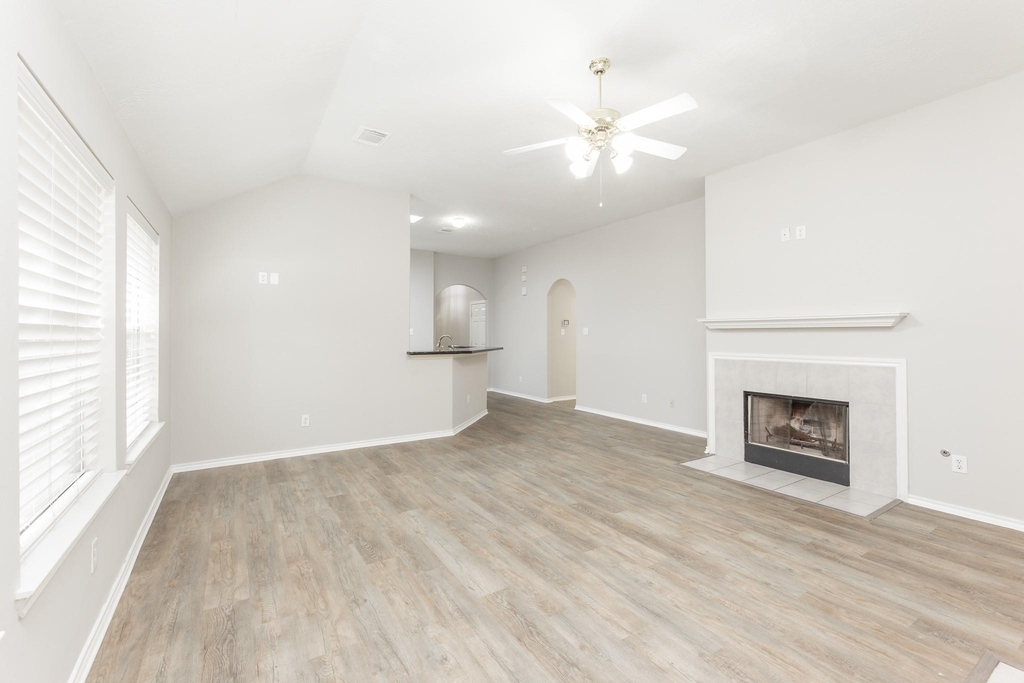 24502 Drakefield Court - Photo 11