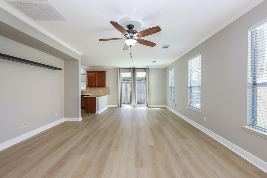 16021 Summerville Lake Drive - Photo 7