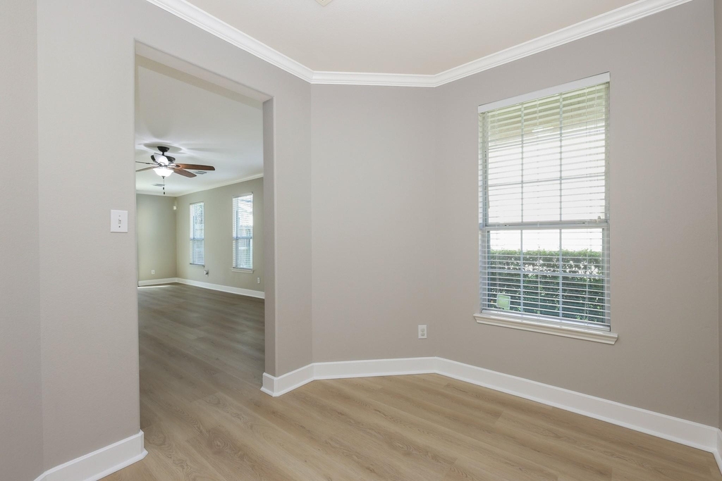 16021 Summerville Lake Drive - Photo 15