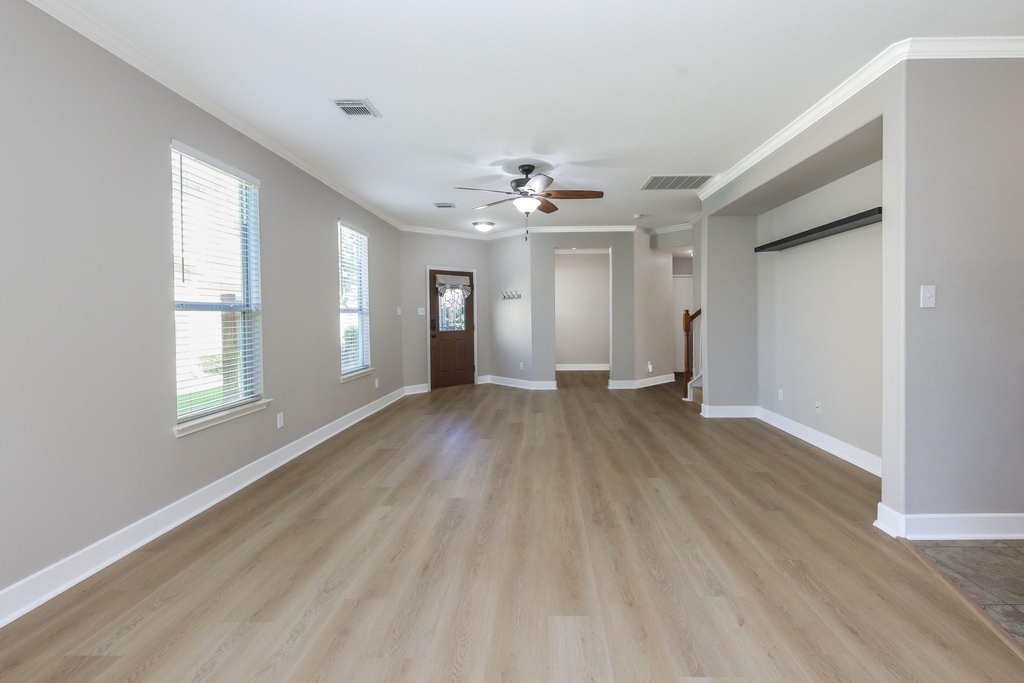 16021 Summerville Lake Drive - Photo 4