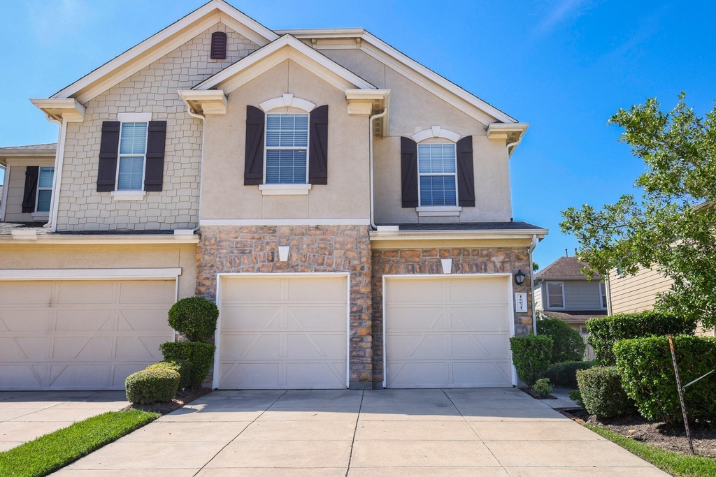 16021 Summerville Lake Drive - Photo 1