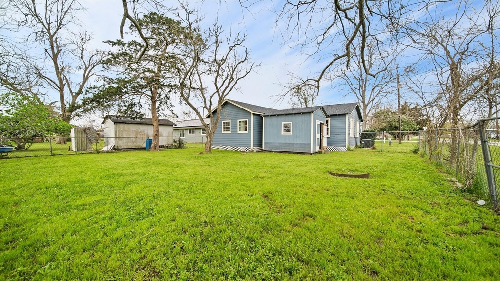 234 E Texas Street - Photo 19