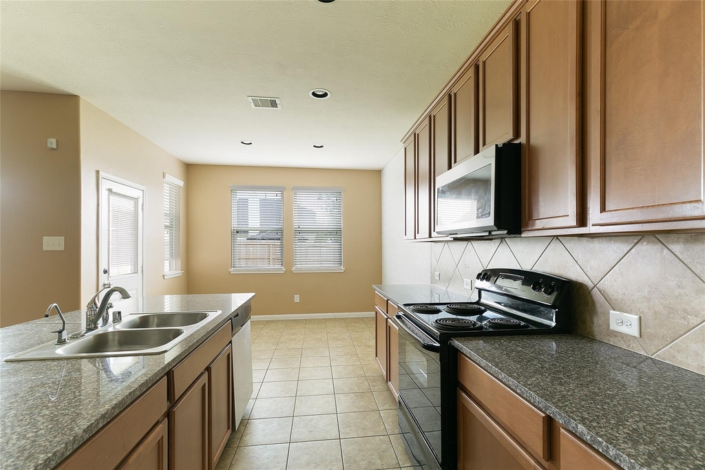 20323 Mathis Landing Drive - Photo 7