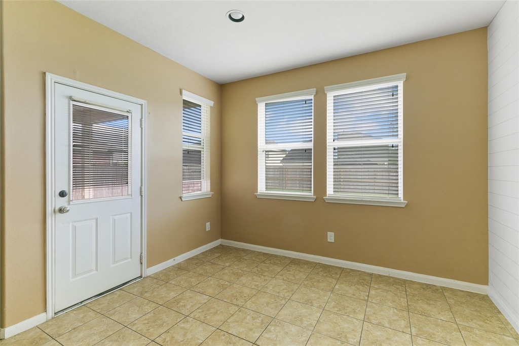 20323 Mathis Landing Drive - Photo 8