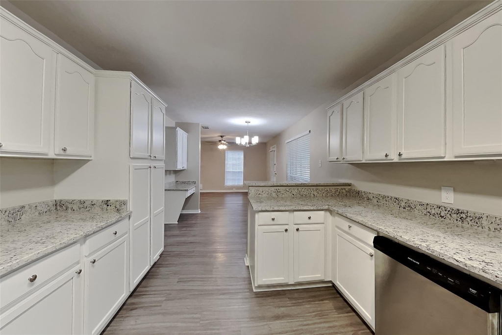 2457 Ripplewood Drive - Photo 3