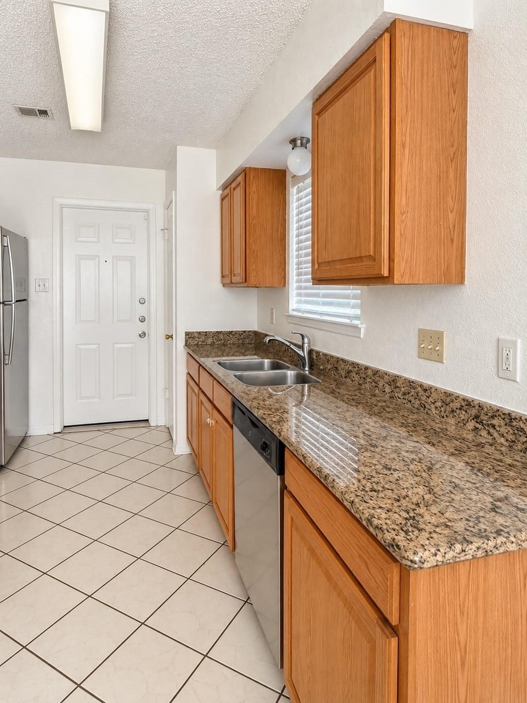 6703 Loch Bruceray Dr - Photo 10