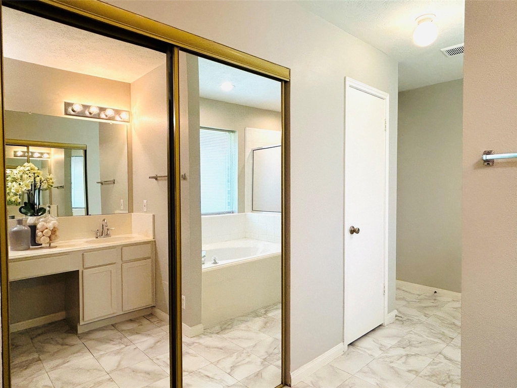 1404 Helmsley Drive - Photo 24
