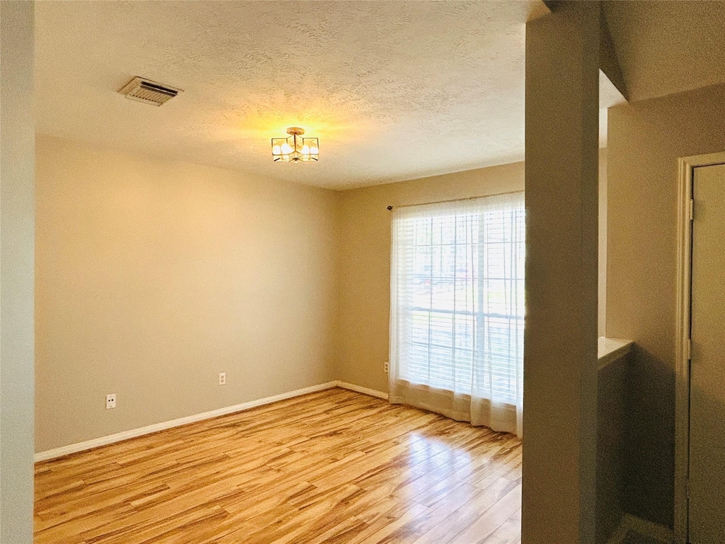 1404 Helmsley Drive - Photo 5