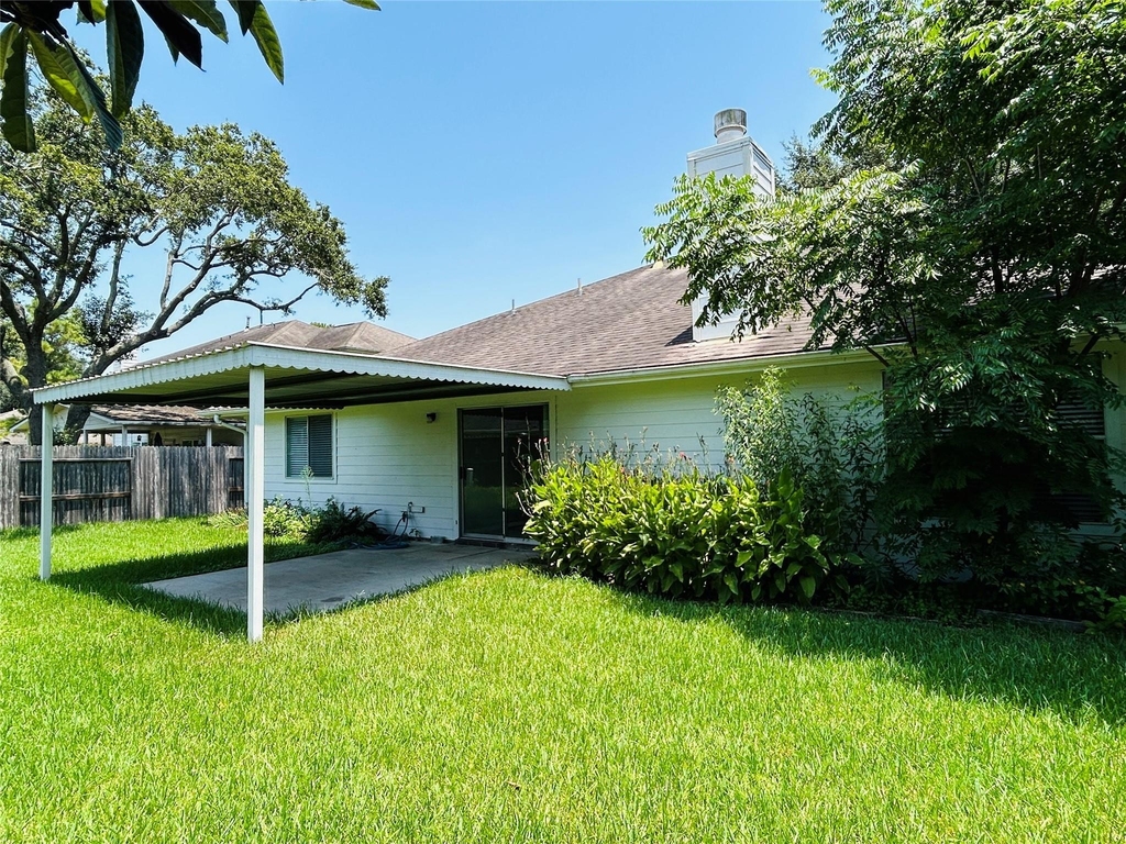 1404 Helmsley Drive - Photo 33