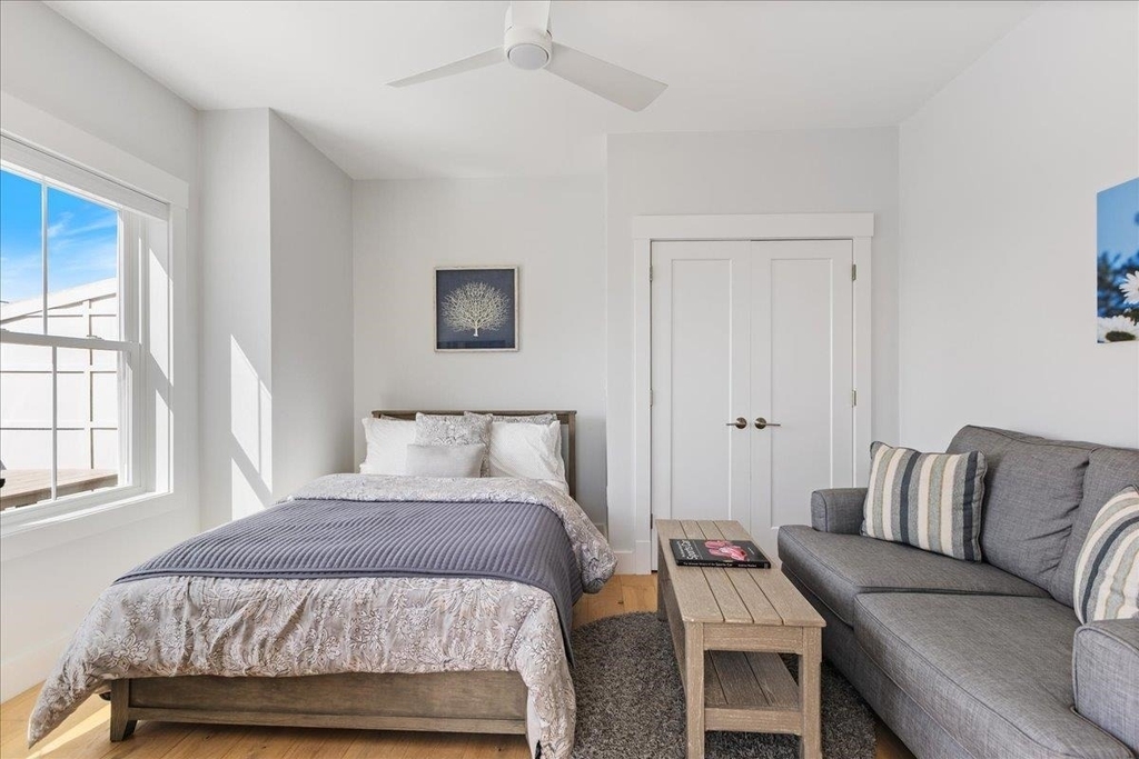 220 North End - Photo 14
