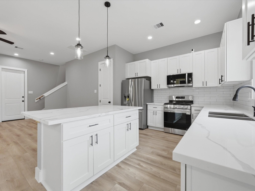 2022 Wavell Street - Photo 9
