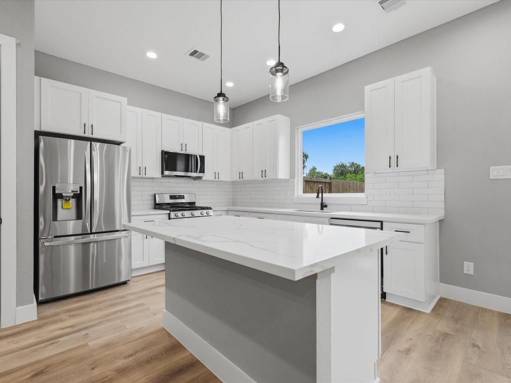 2022 Wavell Street - Photo 8