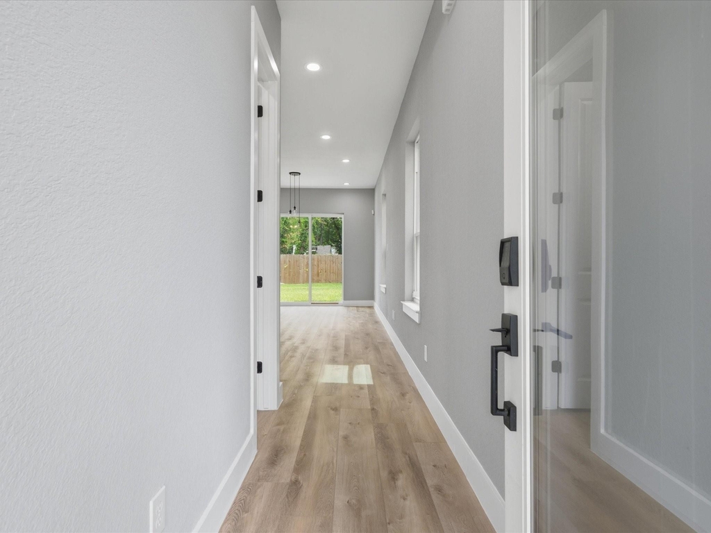 2022 Wavell Street - Photo 5