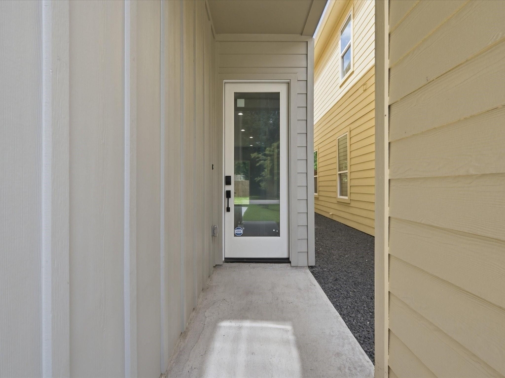 2022 Wavell Street - Photo 4