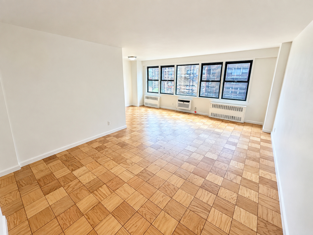 236 East 36th Street - Photo 1