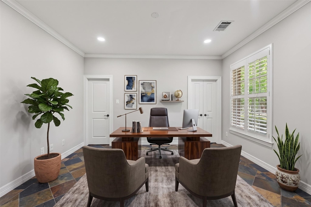 2188 Bancroft Street - Photo 6