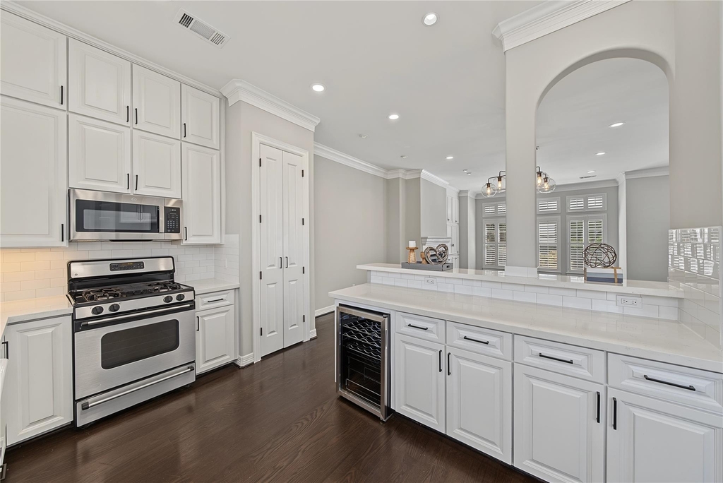 2188 Bancroft Street - Photo 19