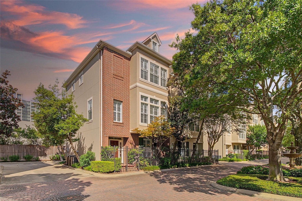 2188 Bancroft Street - Photo 1