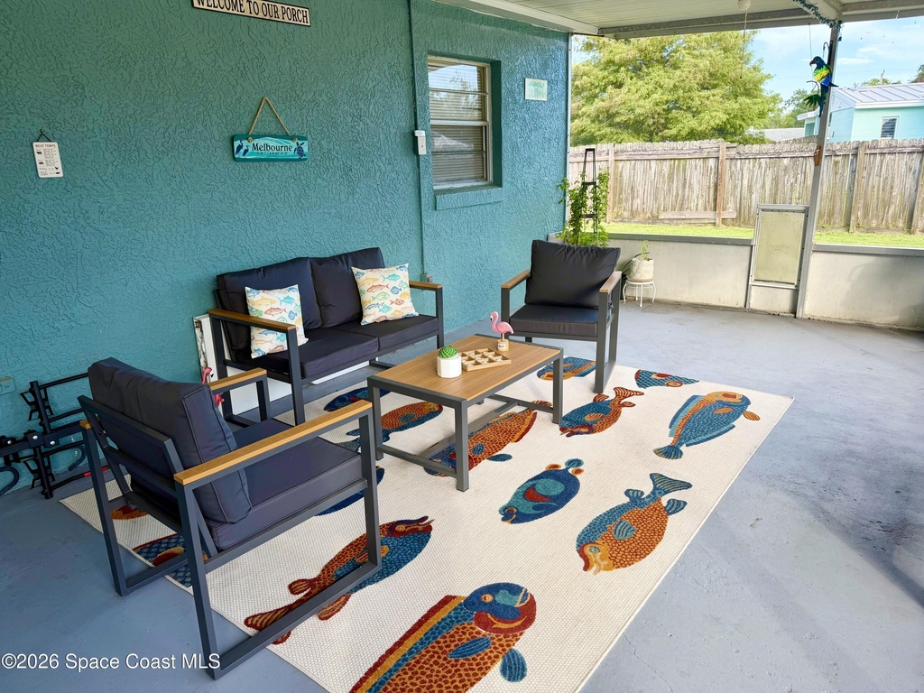 1052 Garfield Street - Photo 3