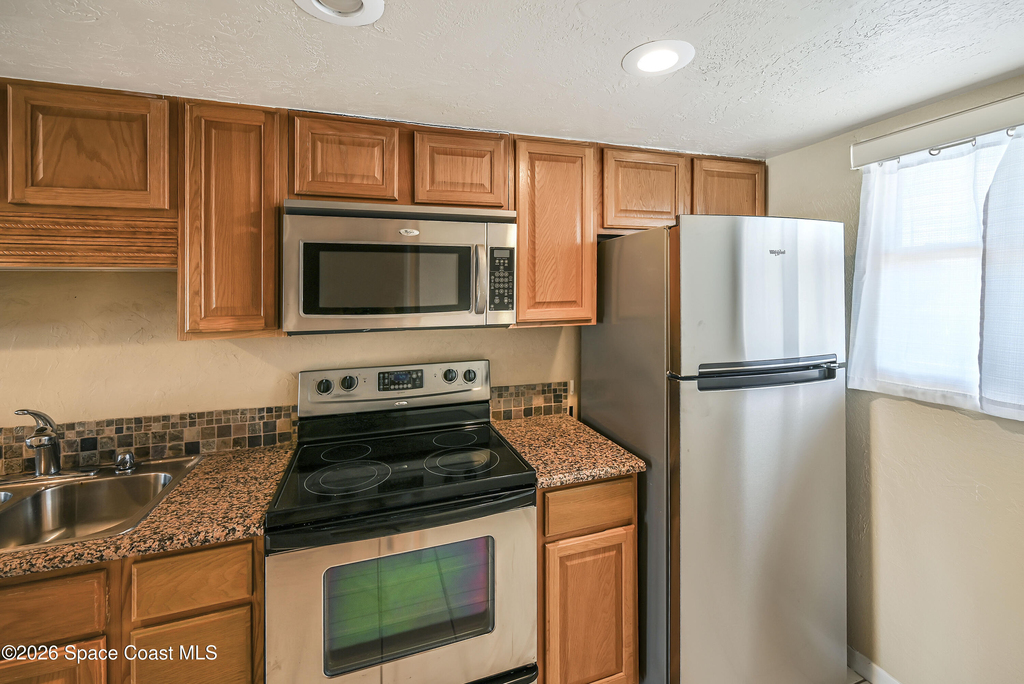 190 Paradise Boulevard - Photo 7