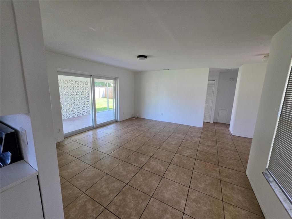 3119 60th Street N - Photo 4