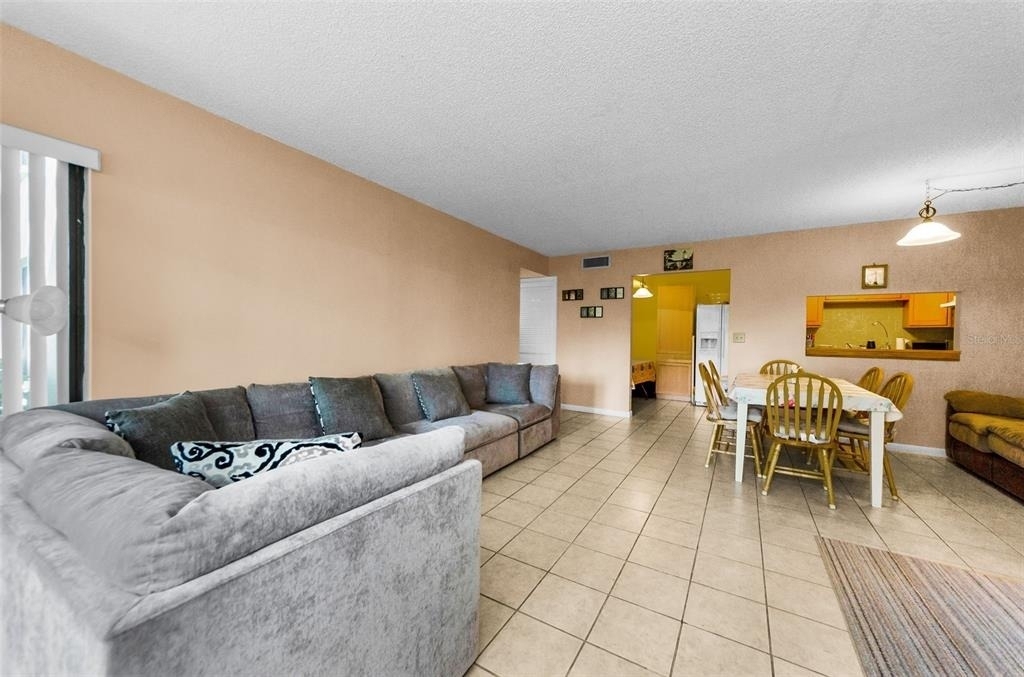 2575 Pine Ridge Way S - Photo 2