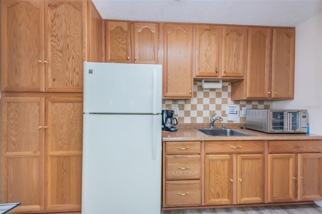 2575 Pine Ridge Way S - Photo 15
