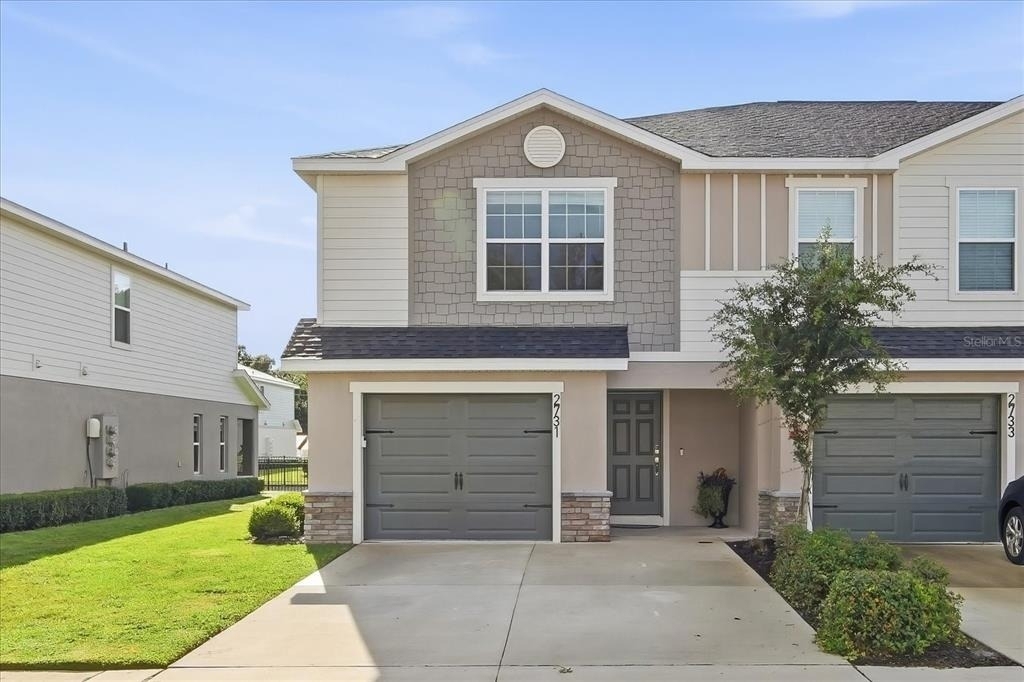 2731 Idyll Lakes Circle - Photo 0