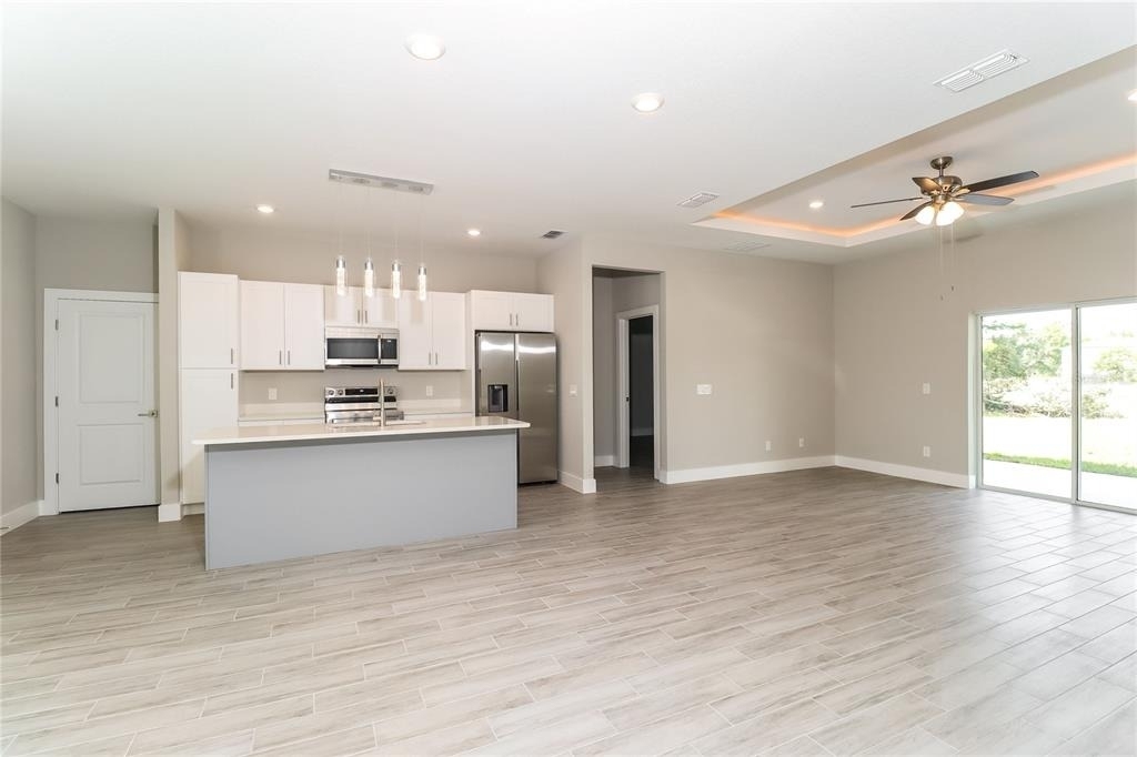 137 Zinnia Lane W - Photo 5