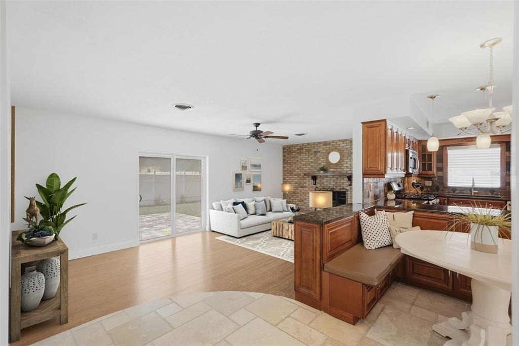 542 59th Way S - Photo 3